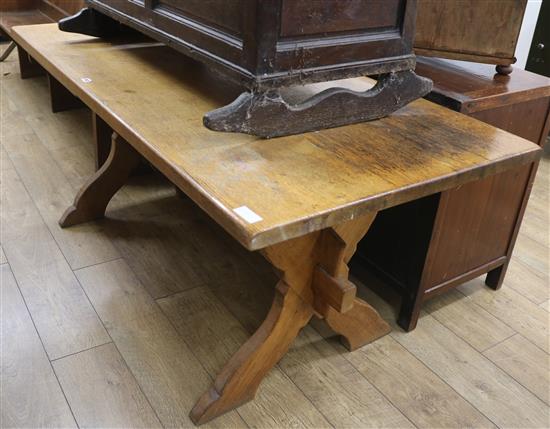 An oak refectory table, L.170cm
